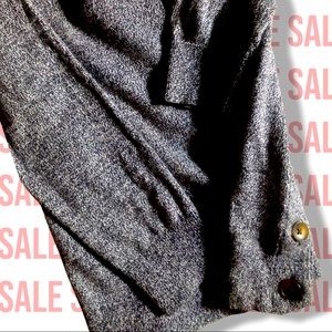 Young men’s size small Land’s End The Outlander long sleeve shirt